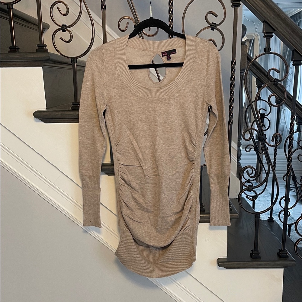 Elegant Ladies Long Sleeve Beige Sweater Tunic Size Small